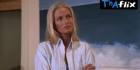 Linda Horn Breasts Bikini Scene In American Gigolo Tnaflix