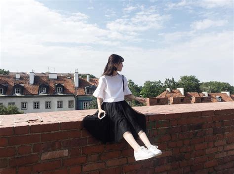 Những cô nàng hot girl không bao giờ chịu ở yên 1 chỗ sẽ khiến bạn muốn đi du lịch ngay tức thì