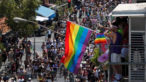 Tel Aviv Celebr La Marcha Del Orgullo Gay M S Grande De Medio Oriente Infobae