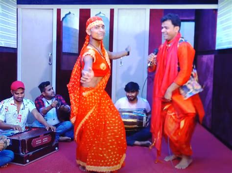 Pramod Premi Yadav New Bhojpuri Song Class Me Jhakash Badu Watch