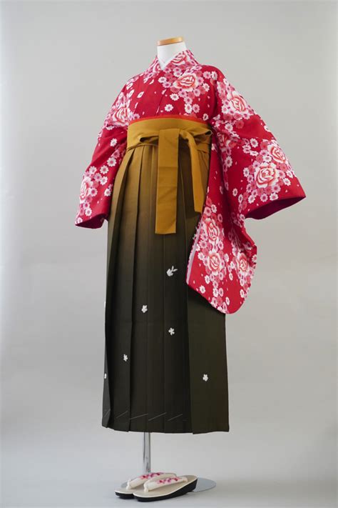 SK062 赤地バラ小花 | お衣裳さわらぎ