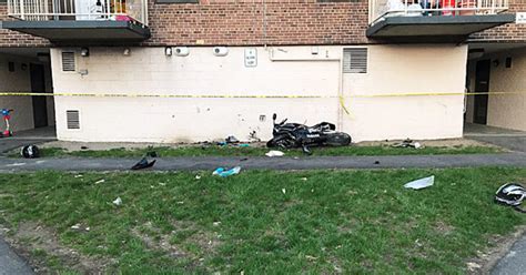 Man Dies In Chelsea Motorcycle Crash Cbs Boston
