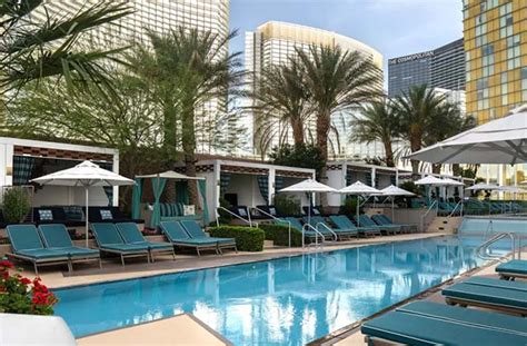 Waldorf Astoria Pool | Cabanas & Daybeds | Hours & Photos | Las Vegas