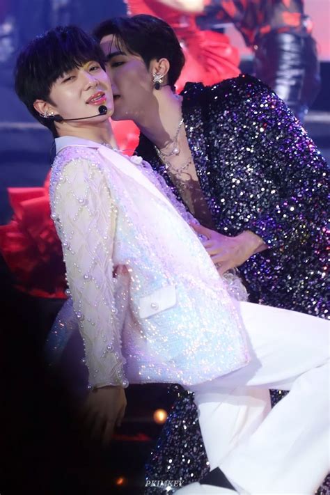 Pin By Yanisa Sriwiset On ZN Cute Gay Couples Handsome Actors Cute Gay