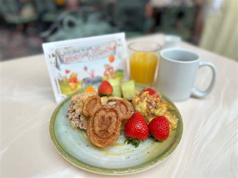 Character Breakfast Buffet Returns To Crystal Palace Restaurant Dvc Shop