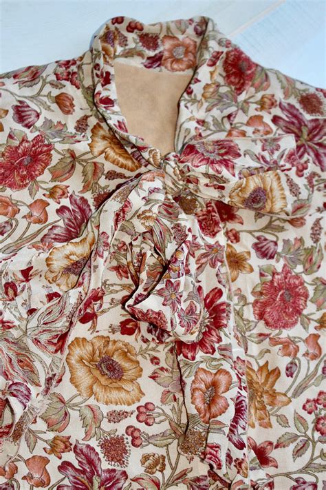 Vintage Pussy Bow Blouse Secretary Blouse Floral Print Sheer Ruffle Romantic Cottagecore