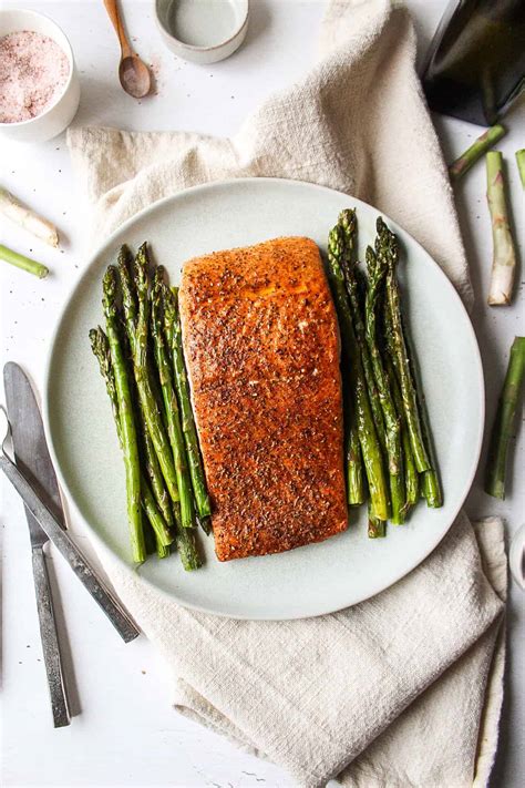 15 Easy Sheet Pan Salmon Recipes for Delicious Meals – SeafoodVoyage