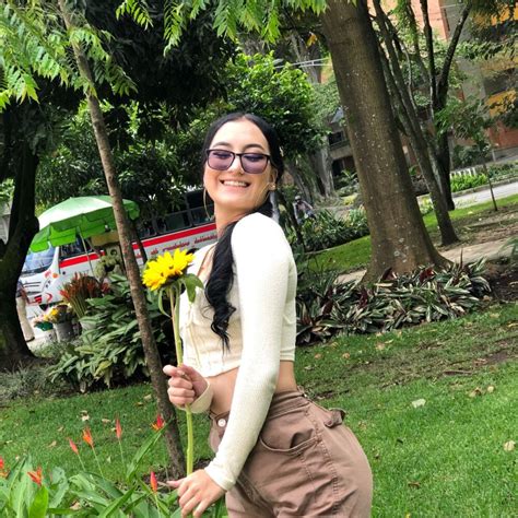 Courtney Bby Cam Model Free Live Sex Show Chat Stripchat