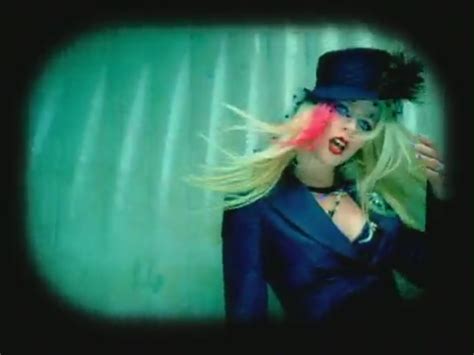 Hot Music Video Avril Lavigne Photo 33885406 Fanpop