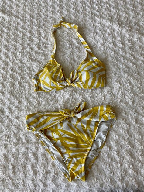Yellow Bikini Set Sz M Tropical Leaves Pattern Gem