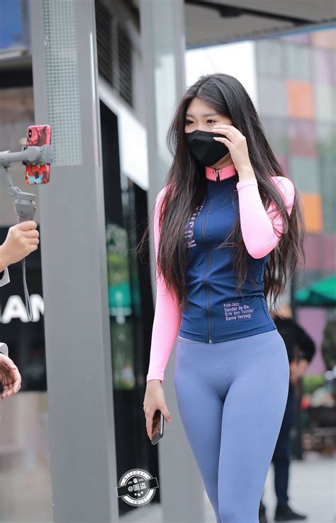 My favorite Asian cameltoes pt.1 (20 pics) : r/AsianHotties