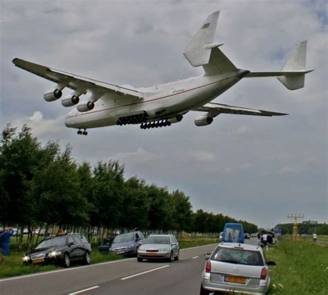 Largest plane ever built: the Antonov An-225 Mriya | Flight | Pinterest ...