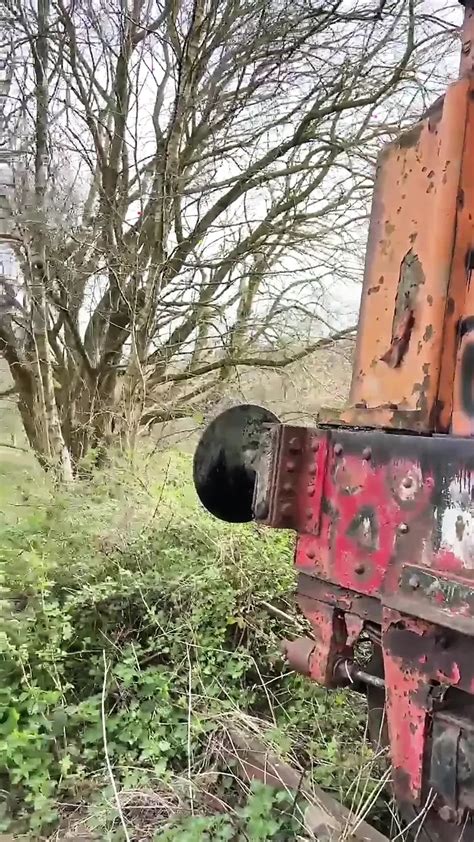 Hot Babe Pees On Abandoned Train Amateur Porn Feat Yourfavecumslut By FapHouse XHamster