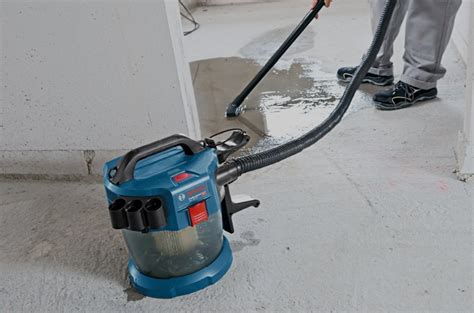 Пылесос строительный аккумуляторный BOSCH GAS 18V-10 L Professional ...