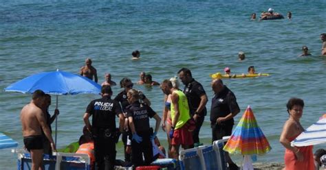 Sucesos en Mallorca Fallece un turista de 70 años mientras se bañaba