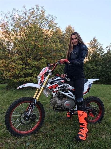 pin  leguan  mx girls biker babes motorbike girl biker style