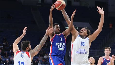 Basketball Anadolu Efes Beat Buyukcekmece 109 69