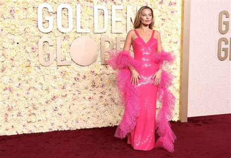 Margot Robbie Golden Globes Barbie Pink Dress Hot Celebs Home