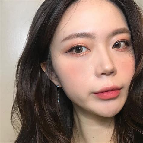 Tông son hồng không sến chỉ thấy sexy tây tây này đang cực hot và đây là ứng viên khiến bạn