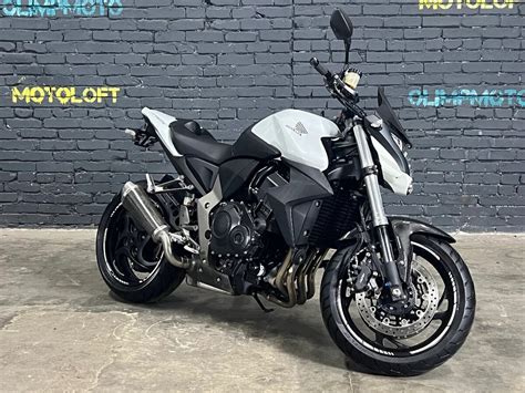 Купить б у Honda CB 1000R инжектор 6 передач в Новосибирске белый naked bike 2008 года на Авто