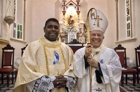 Josivalde Josivalde - Padre Josivaldo Nivaldo toma posse como novo pároco da Paróquia Nossa ...