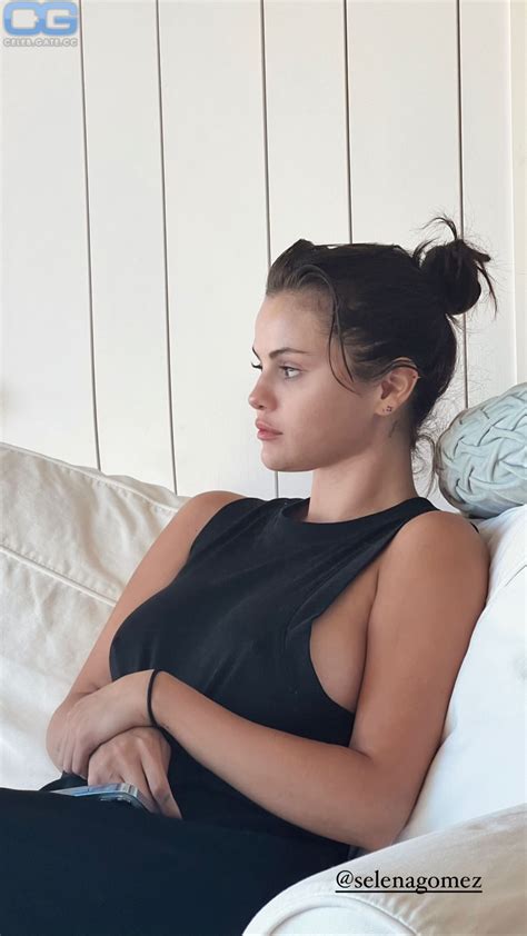 Selena Gomez Nude Pictures Photos Playboy Naked Topless Fappening