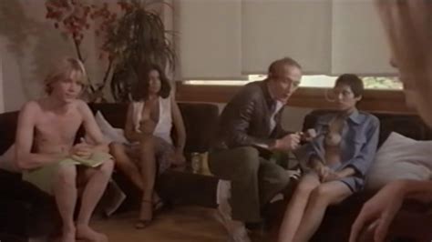 Naked Unknown In Il Porno Shop Della Settima Strada