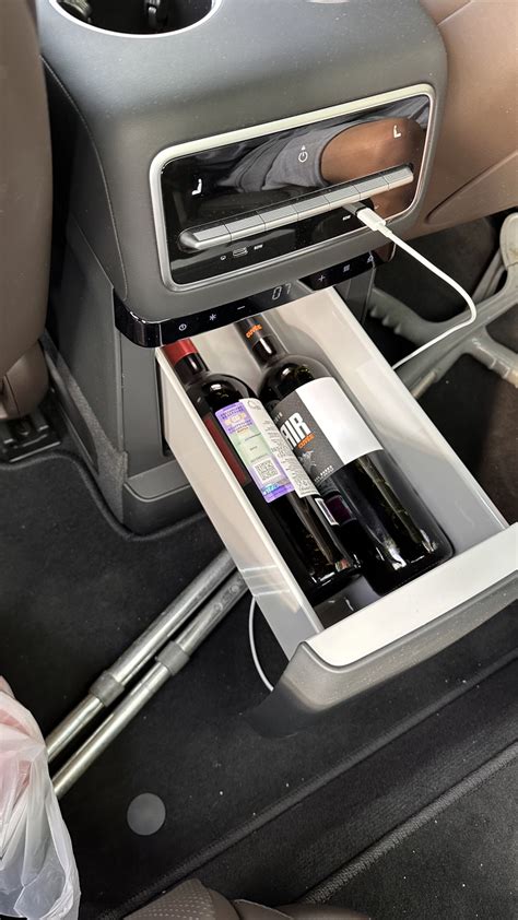 Идеальный размер холодильника — Li Auto Li L9, 1,5 л, 2022 года ...