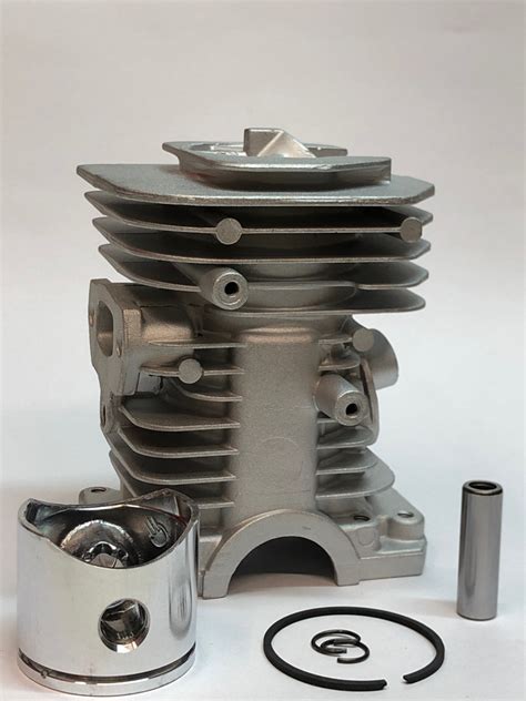 Поршневая бензопилы (ЦПГ) Husqvarna 142 (d=40), купить на Хускварна 142