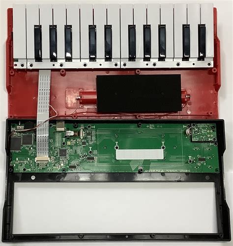 Inside Akai MPK Mini Play (mk1) | Sand, software and sound