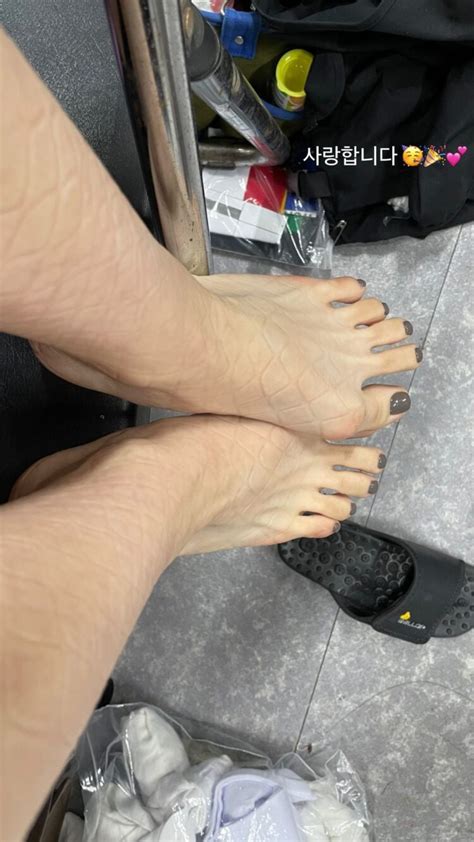 Lee Seo Yeon Feet