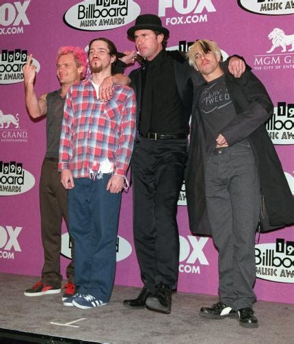 John Frusciante Compie Anni La Gallery Dedicata Al Grande Chitarrista Dei Red Hot Chili