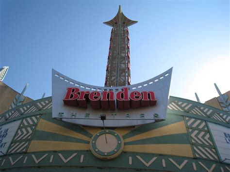 movie theater modesto