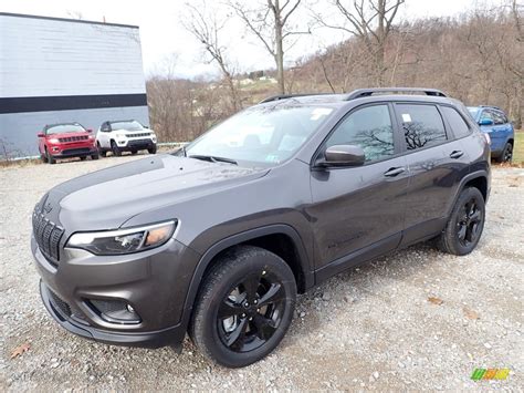 Granite Crystal Metallic Jeep Cherokee Latitude Plus X