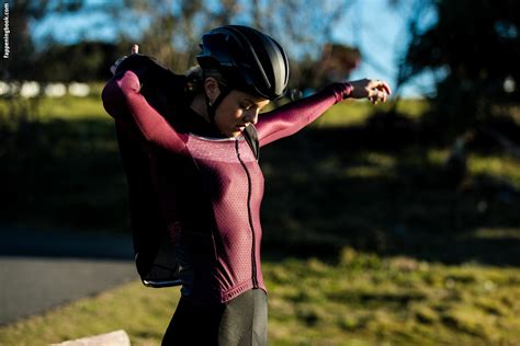 Isabelle Cornish Isabellecornish Nude OnlyFans Leaks Fappening FappeningBook