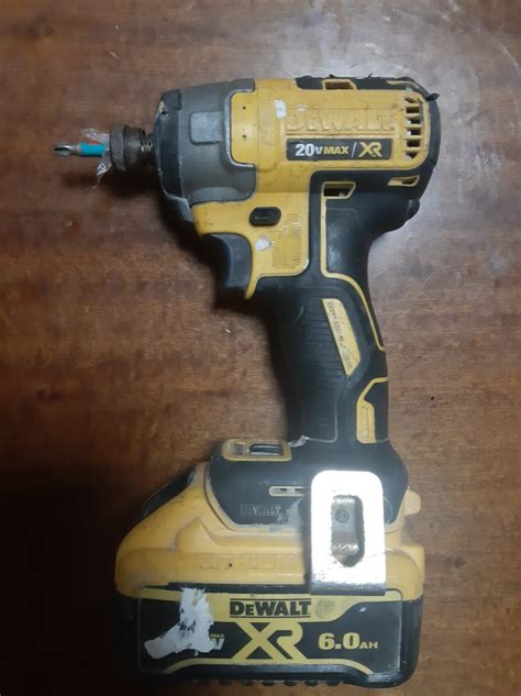 Аккумуляторный винтоверт DeWALT 887 DCF | отзывы