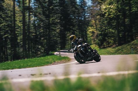 Hyper Naked Bike Vergleich Triumph Speed Triple RS