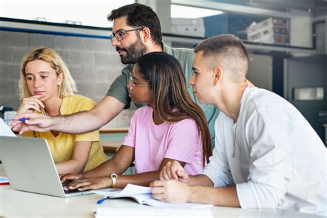 How Private School Students Find The Right University