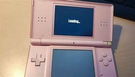 probably pirated r4 sdhc- endless loading | GBAtemp.net - The ...