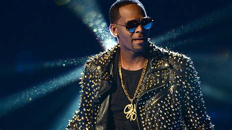 R Kelly Addresses Sex Cult Allegations Spotify Policy In Minute New Song Pitchfork