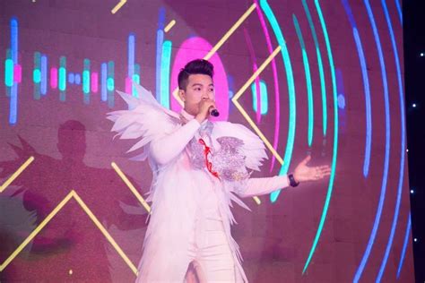 Hé lộ lý lịch của hot boy bánh bò trong Giọng ải giọng ai tập 8