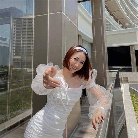 Hot Girl H Th Nh T Ch Y M A H B Ng Lo T Nh Di N Bikini N Ng B Ng H T Gi Ng T M H N