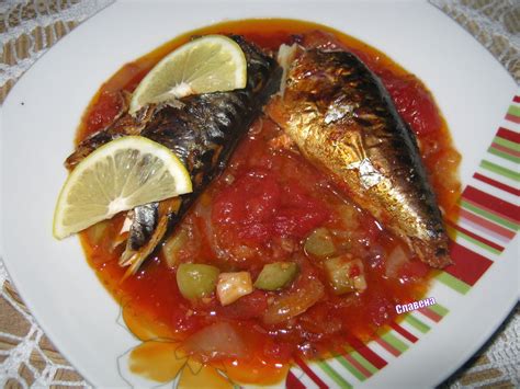 Кулинарни вкусотии на Славена: Скумрия с домати и лук на фурна