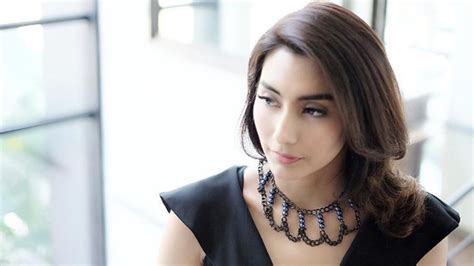 Tyas Mirasih Unggah Foto Saat Di Kolam Pakai Bikini Netizen Bening