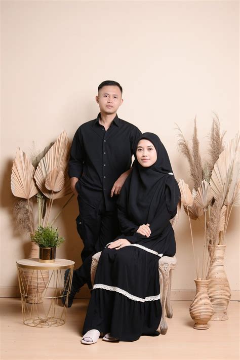 Kumpulan Gaya Foto Studio Berdua Terbagus Dan Terlengkap Blog