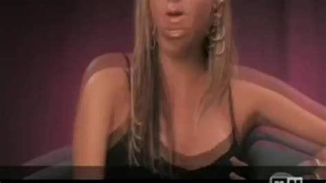 Hooters Girl Gets Naked Porn Videos