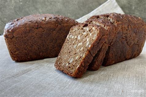 Хлебушек с семечками