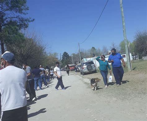 Demoras de hasta una hora para votar: calor, quejas y abandono