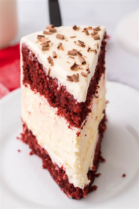 Red Velvet Cheesecake Cake - My Incredible Recipes