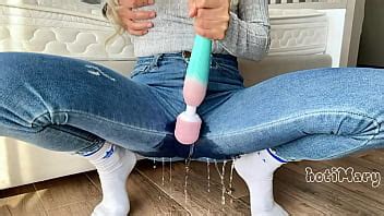 Ella pierde el desafío Trata de no correrte y chorrear tres veces XVIDEOS